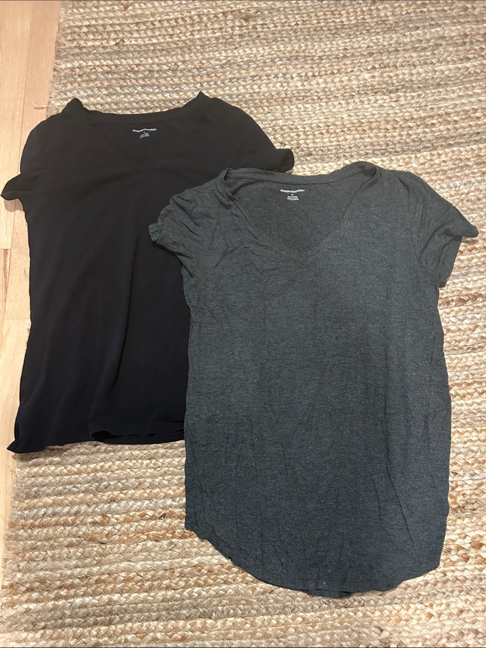 Amazon Essentials Women's Short Sleeve V-Neck Tees - Black & Charcoal